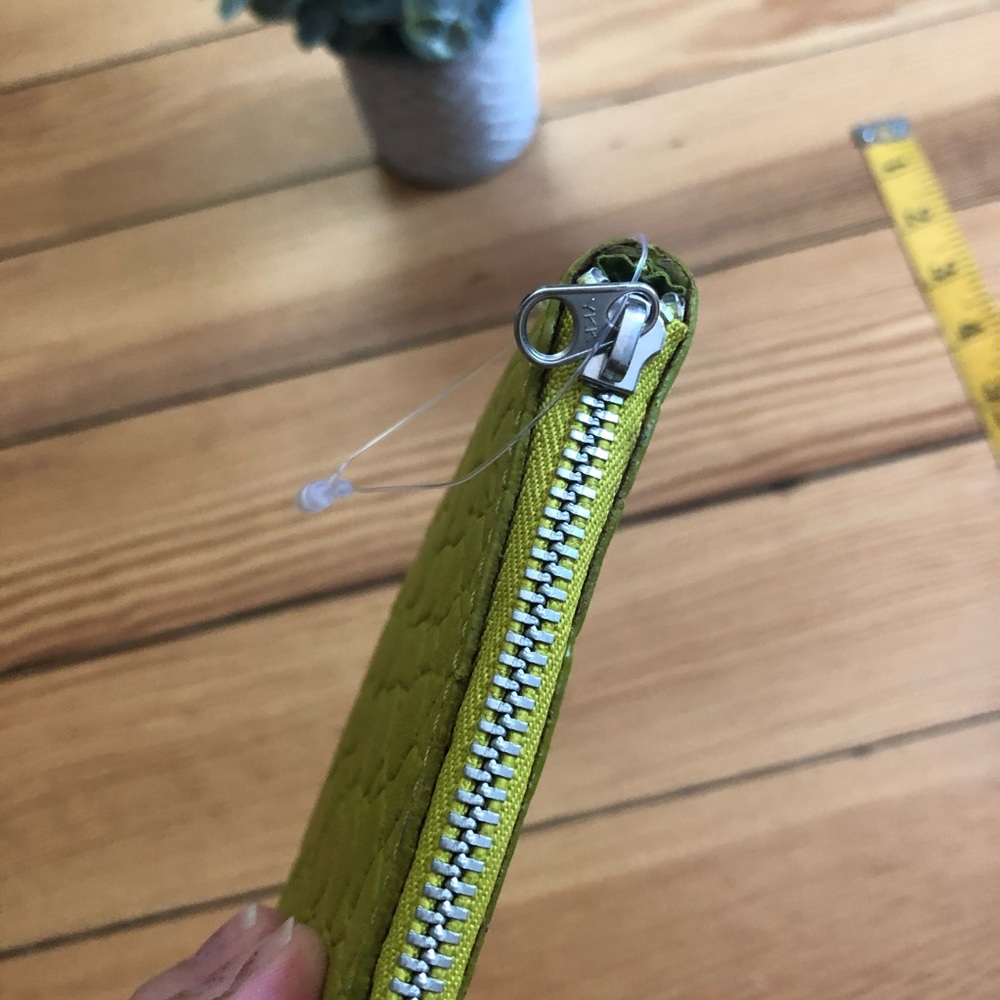 Free people | green alligator wallet. NWOT. - Picture 4 of 6